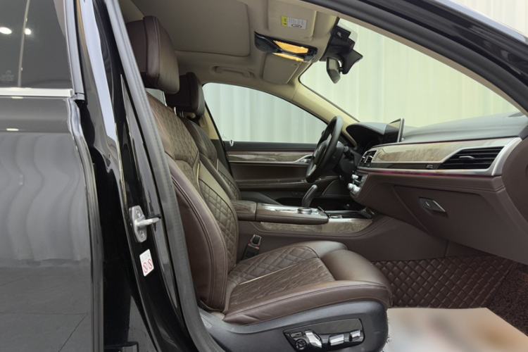 Used BMW 7 Series 2021 740Li Leading Edition Luxury Package
