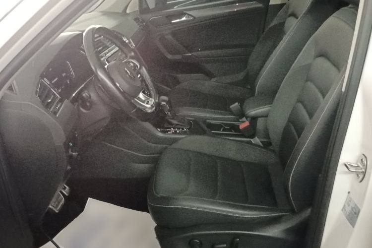 Used Volkswagen Tiguan L 2021 330TSI Automatic Two-Wheel Drive R-Line Enhanced Edition Left Front Seat