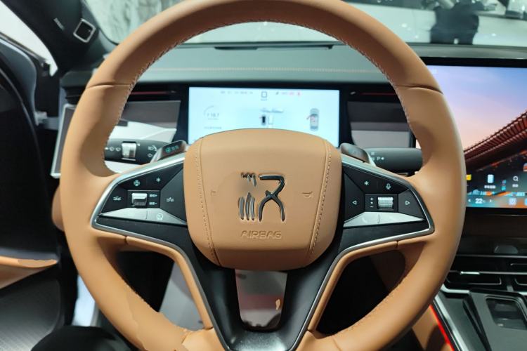 Used BYD Han L 2025 EV Four-Wheel Drive LiDAR Flagship Model Steering Wheel