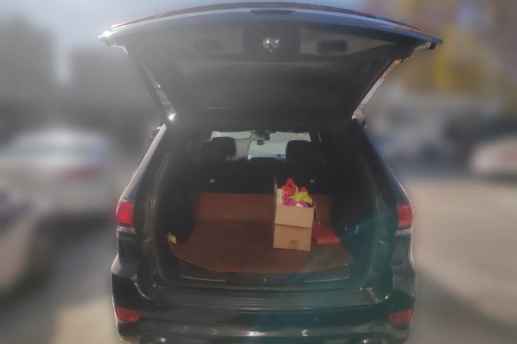 Used Jeep Grand Cherokee SRT 2014 6.4L SRT8
