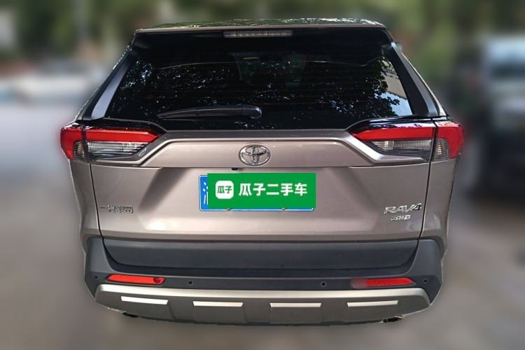 Used Toyota RAV4 2022 2.0L CVT 4x4 Fashion Edition
