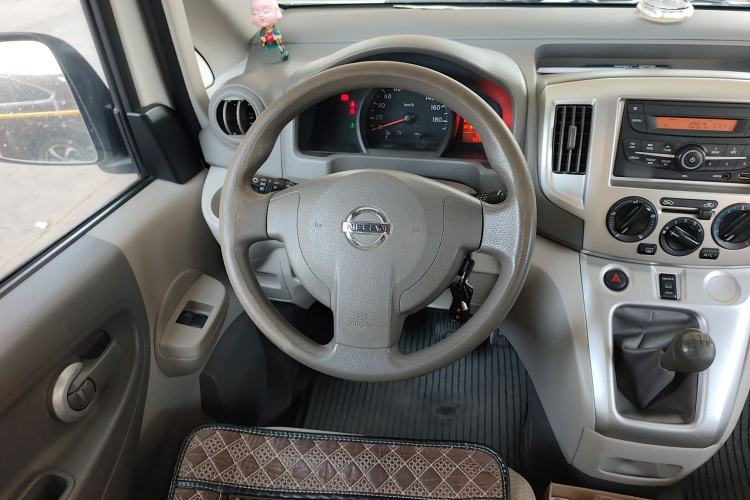 Used Nissan NV200 2016 Revised Version 1.6L Manual Luxury Edition
