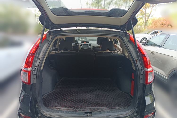 Used Honda CR-V 2016 2.0L two-wheel drive Urban Edition Trunk