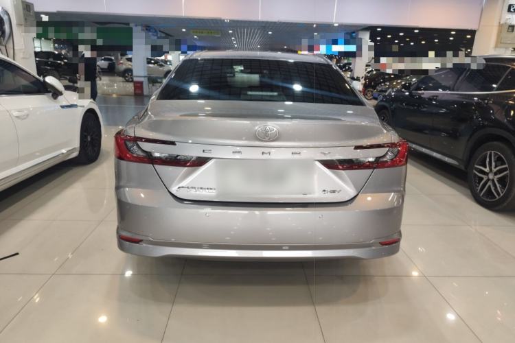 Used Toyota Camry 2024 Dual-Motor 2.0 HGVP Luxury Edition
