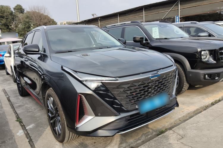 Used CHANGAN OSHAN Z6 2023 Blue Whale 1.5T DCT Smart-Led City Edition Exterior 2