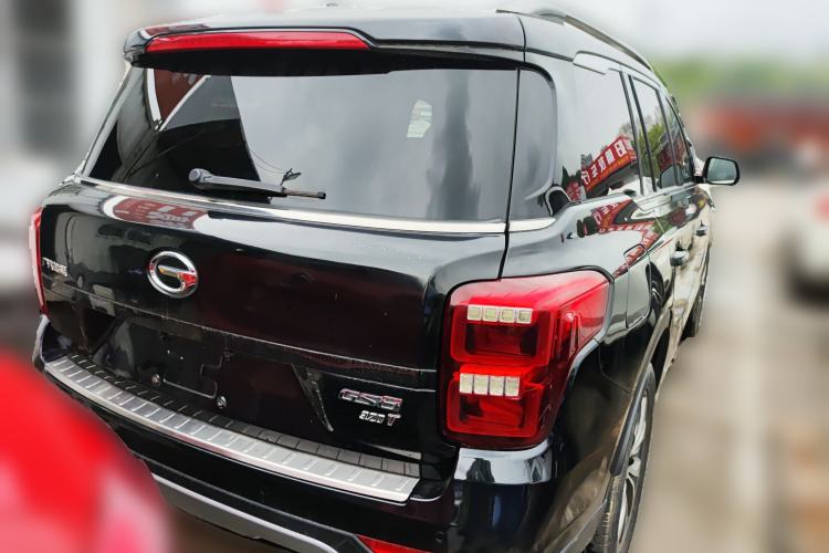 Used GAC Trumpchi GS8 2017 320T Two-Wheel Drive Luxury Smart Connectivity Version (7 Seats) Rear