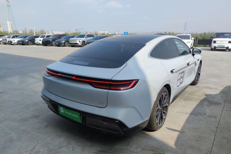 Used Geely Galaxy E8 2025 700 km Long-Range Intelligent Driving Version Rear Right 45 Deg