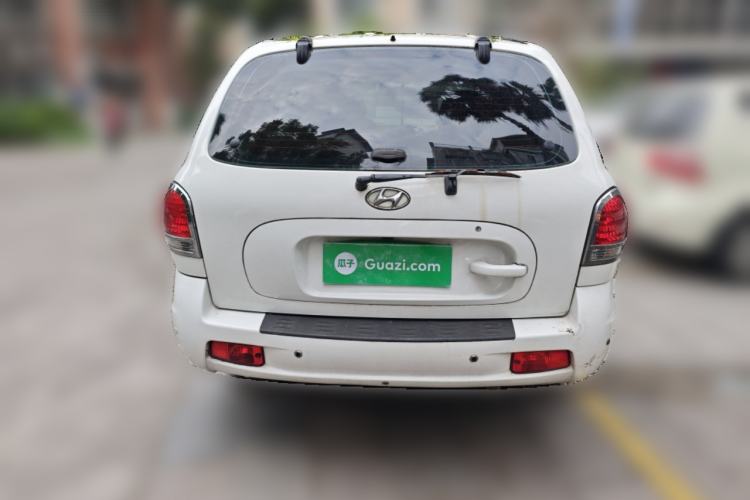 Used Huatai Santa Fe Classic 2011 2.0L Gasoline Manual Two-Wheel Drive Luxury Version Rear