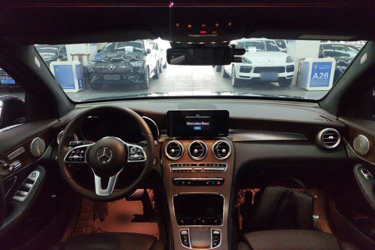 Used Mercedes-Benz GLC 2021 GLC 300 L 4MATIC Dynamic Model Center Console