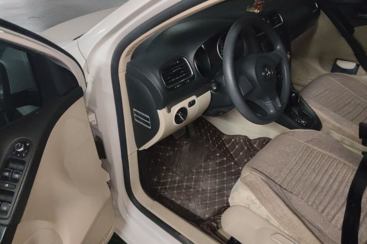 Used Volkswagen Golf 2012 1.6L Automatic Fashion Model Driver Seat