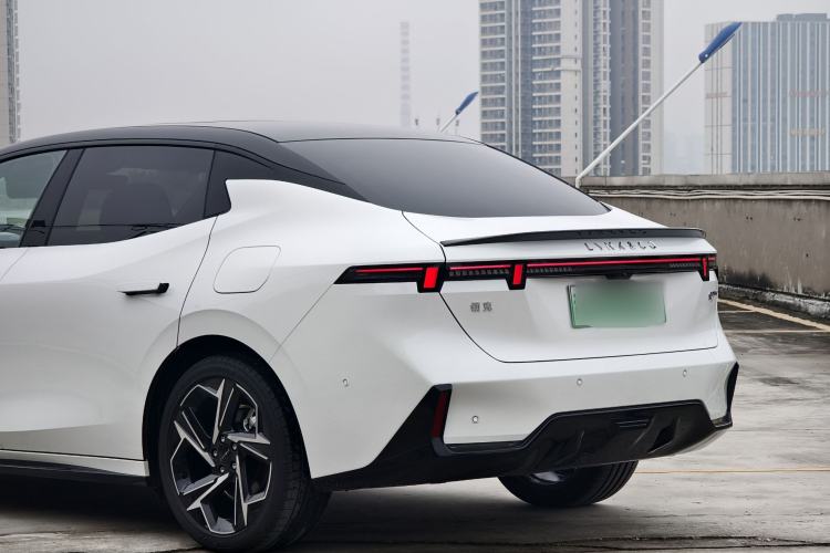 Used Lynk & Co 07 2024 EM-P 126 Long-Range Ultra