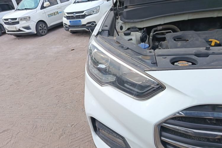 Used Hyundai ix35 2019 2.0L Automatic 2WD Zhiyong·Changxiang Edition China V Standard Right Front Headlight