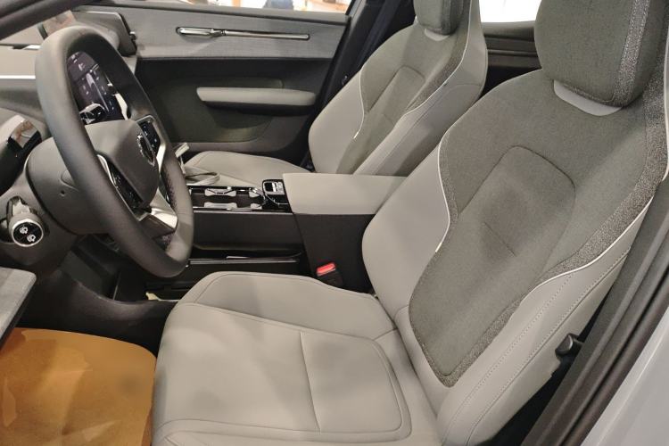 Used Volvo EX30 2025 Rear-Drive Long-Range Plus Model Left Front Seat