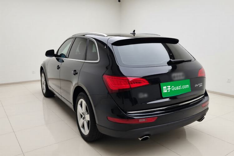Used Audi Q5 2017 Plus 40 TFSI Technology Model Exterior 3