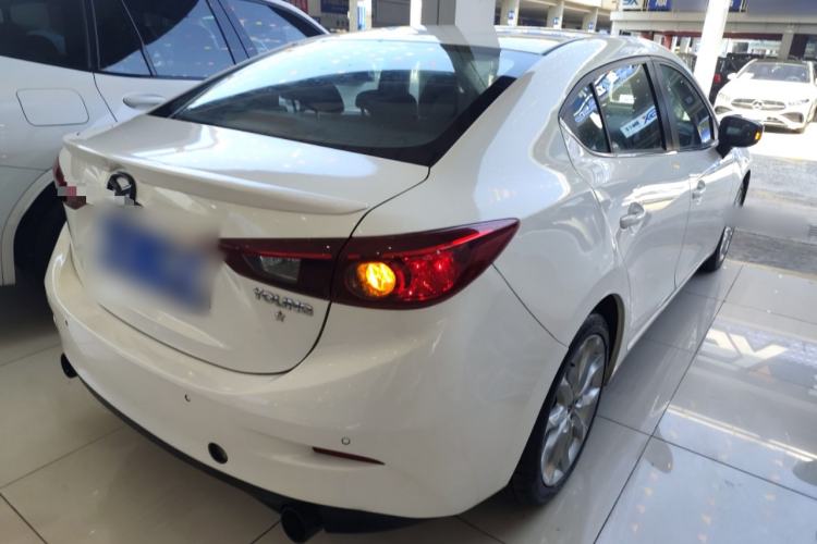 Used Mazda 3 Axela 2016 Sedan 2.0L Automatic Sport Model
