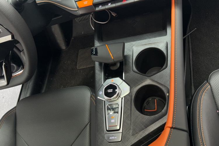 Used CHANGAN UNI-V iDD 2023 ZhiDian iDD 1.5T 113km ZhiKu Model
