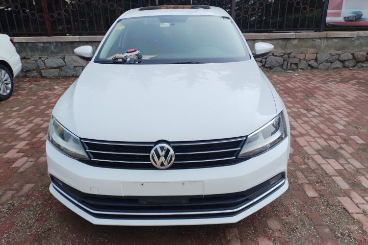 Used Volkswagen Sagitar 2015 230TSI Automatic Comfort Version
