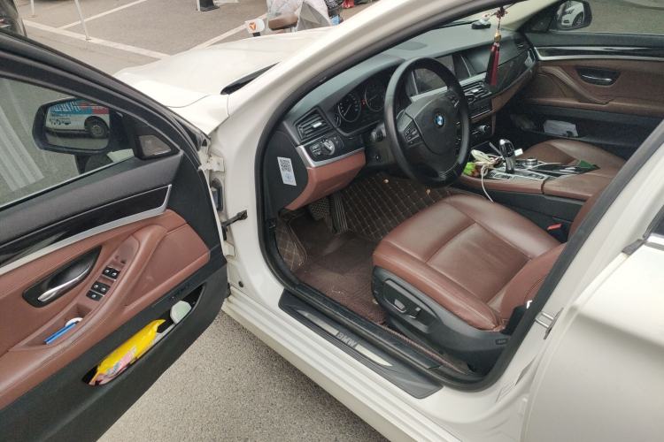 Used BMW 5 Series 2014 520i Elegant Edition