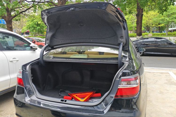 Used Toyota Camry 2015 Dual-Engine 2.5 HG Luxury Navigation Edition Trunk