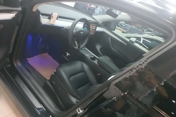 Used Tesla Model Y 2023 Rear-Wheel-Drive Version
