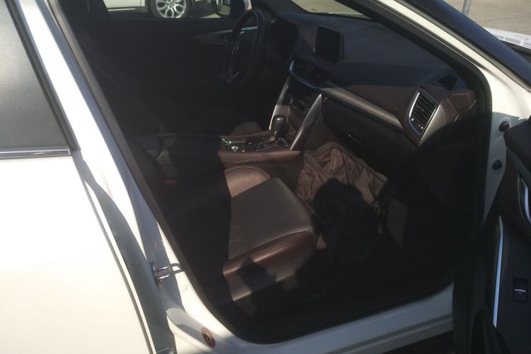 Used Mazda CX-4 2018 2.0L Automatic Two-Wheel Drive Blue Sky Premium Upgrade Version China V Standard