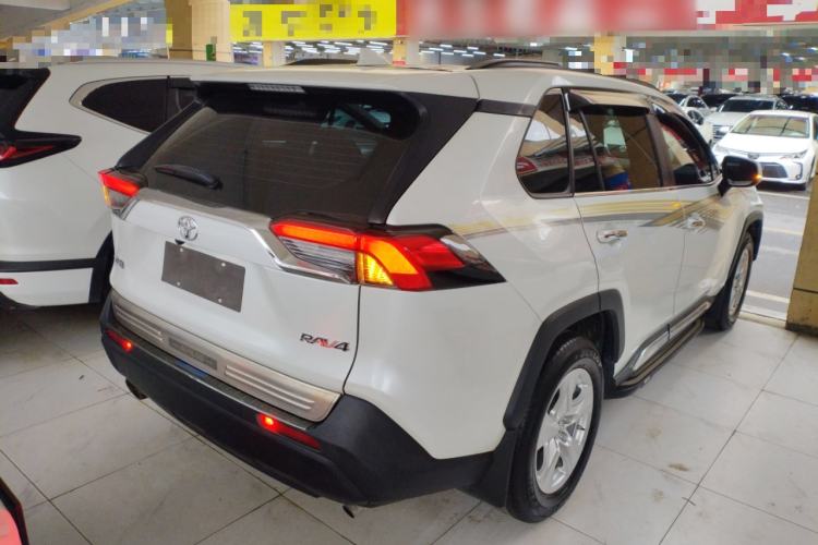 Used Toyota RAV4 2021 2.0L CVT Two-Wheel Drive Urban Edition Rear Right 45 Deg