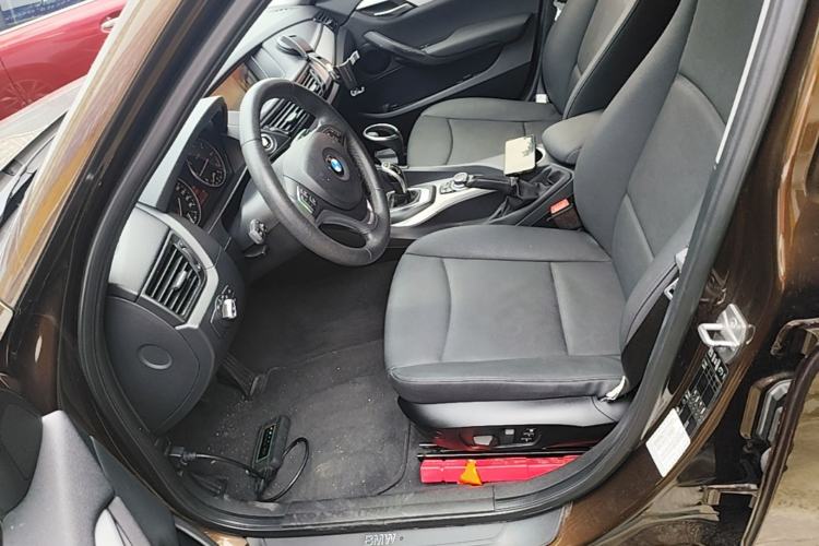 Used BMW X1 2014 sDrive18i Leading Model
