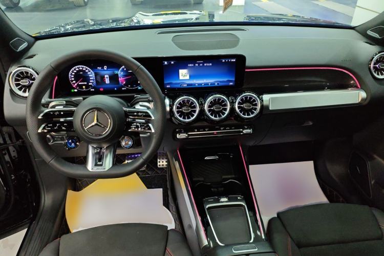 Used Mercedes-Benz GLB AMG 2024 AMG GLB 35 4MATIC
