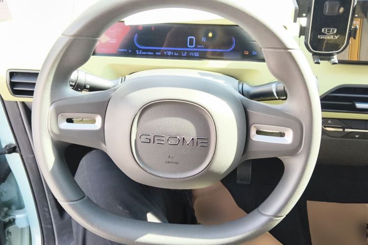 Used Geely Galaxy Panda 2023 Panda Mini 200km Endurance Bear Steering Wheel