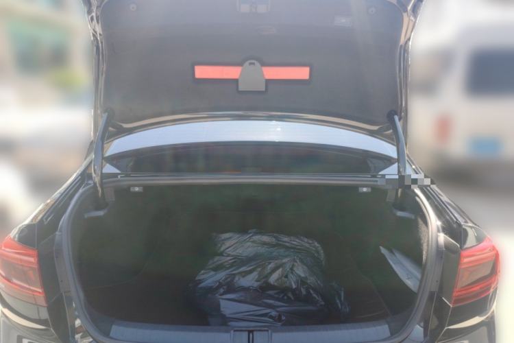 Used Volkswagen Magotan 2021 330TSI DSG 30th Anniversary Edition Trunk