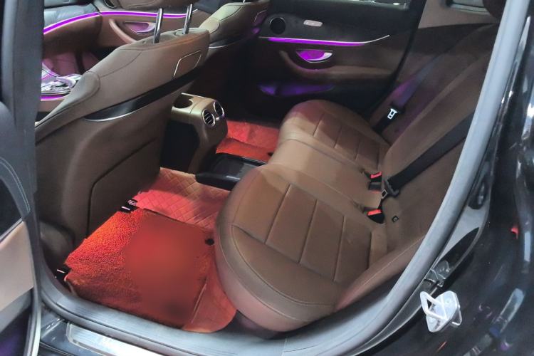 Used Mercedes-Benz E-Class 2016 E 200 L Sport Edition Interior 5