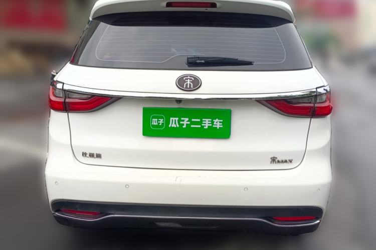 Used BYD Song MAX 2018 1.5T Automatic Smart Connect Elite Model with 6 Seats