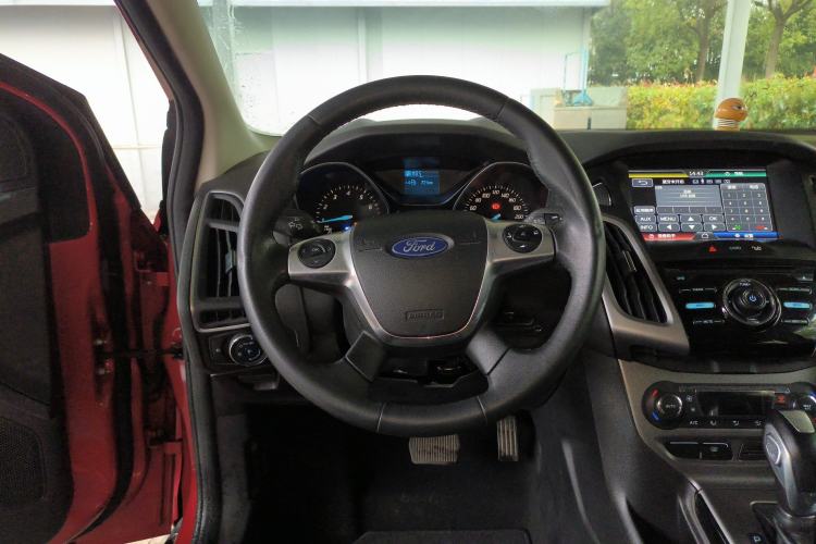 Used Ford Focus 2012 Hatchback 1.6L Automatic Fashion Edition