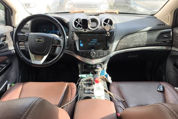 Used BYD Tang New Energy 2015 2.0T Four-Wheel-Drive Flagship Model