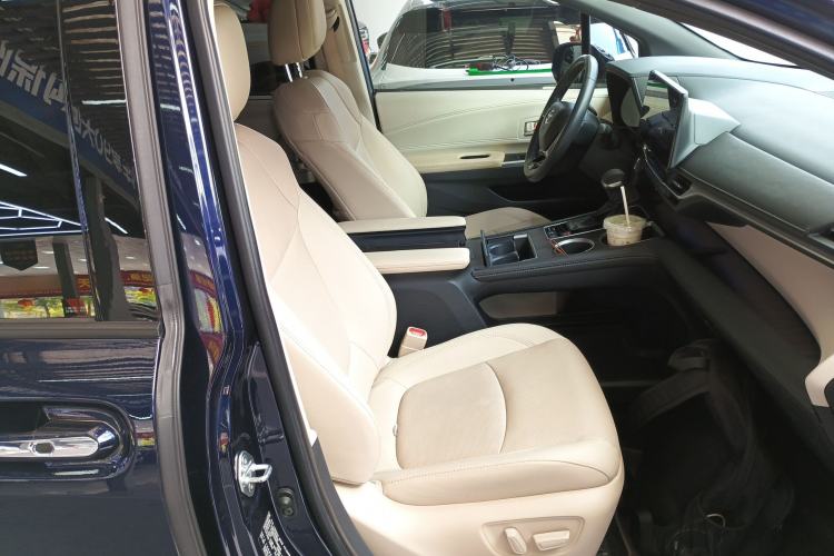 Used Toyota Sienna 2021 2.5L Hybrid Ultimate Edition
