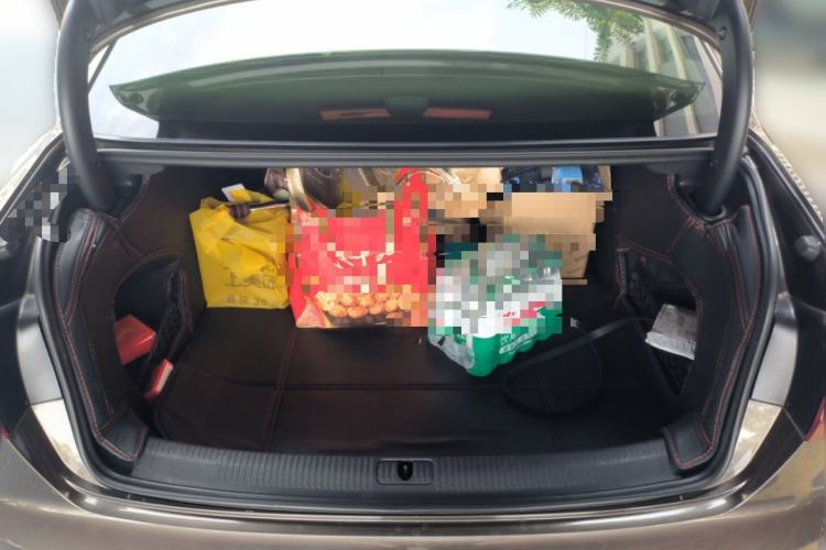 Used Audi A4L 2018 30th Anniversary Edition 40 TFSI Fashion Model Trunk