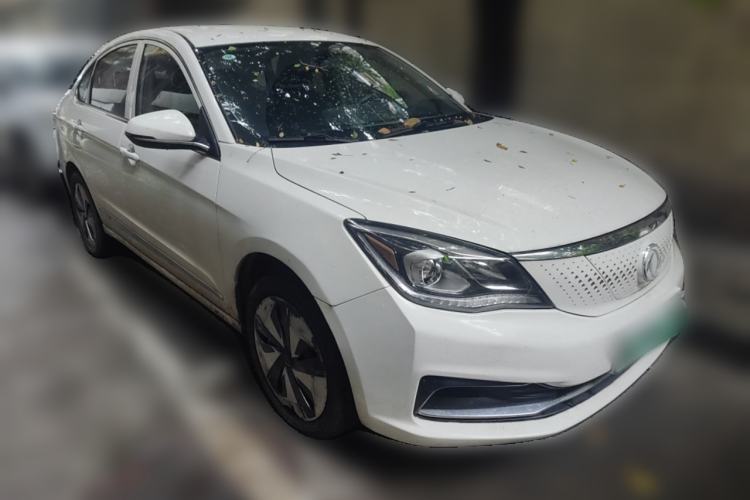 Used Dongfeng Aeolus E70 2020 500 Supreme Edition Front Right 45 Deg