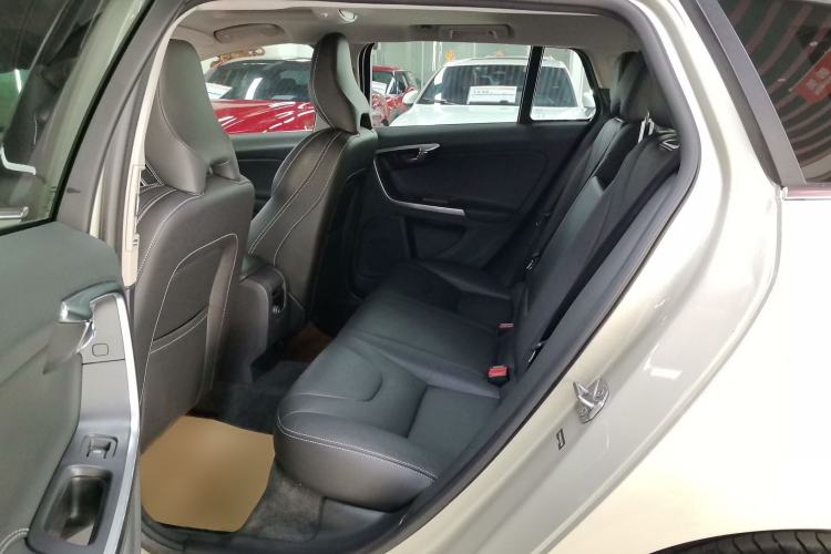 Used Volvo V60 2017 T5 Zhiya Edition China V Standard