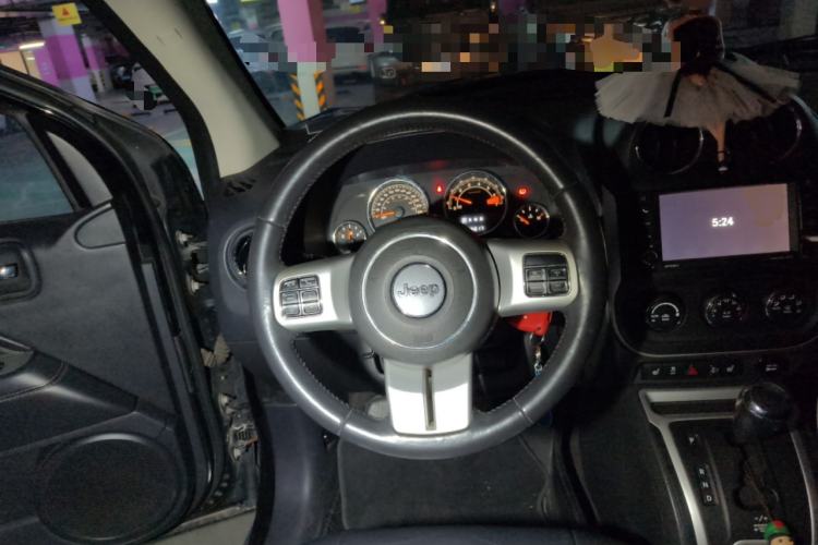 Used Jeep Compass 2013 2.0L two-wheel drive luxury version