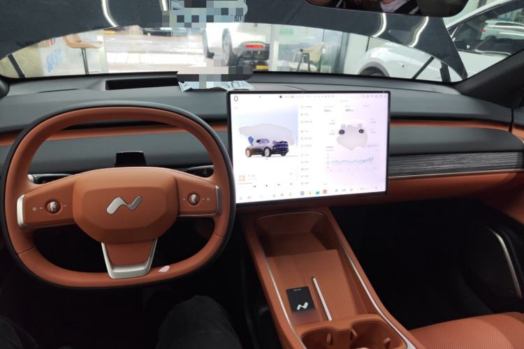 Used ONVO L60 2025 Model, 60kWh Black Knight Special Edition Center Console