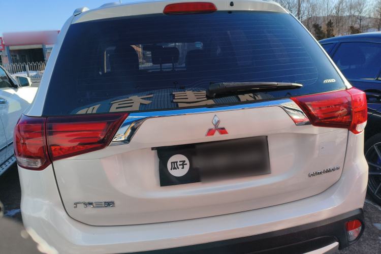 Used Mitsubishi Outlander 2018 2.0L Two-Wheel Drive Glory Edition 5 Seats
