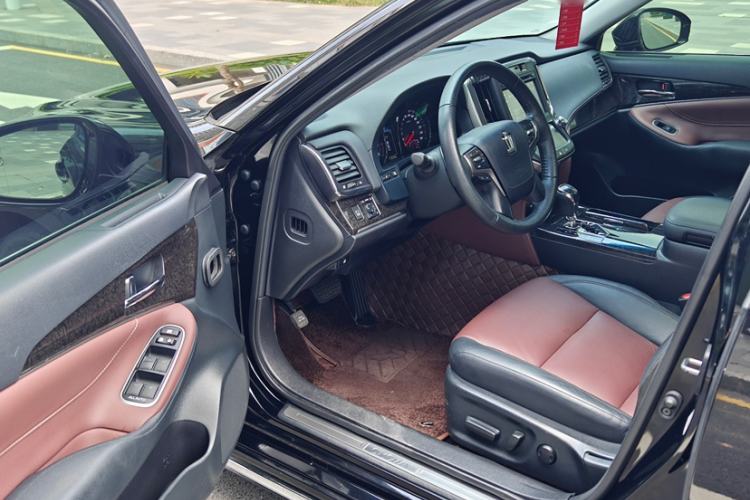 Used Toyota Crown 2018 2.0T Sport Edition
