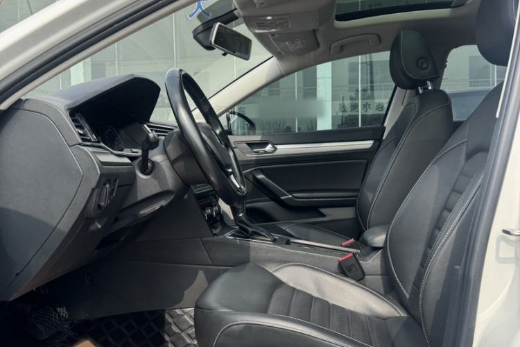 Used Volkswagen Lamando 2019 280TSI DSG Comfort Edition China VI standard
