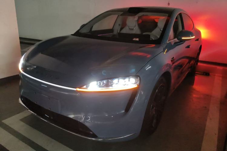 Used Hima Luxeed R7 2024 All-Electric 667 km Max