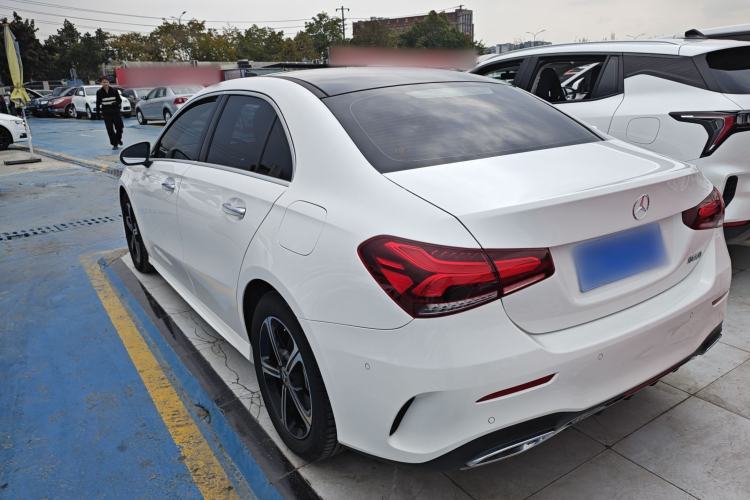 Used Mercedes-Benz A-Class 2022 Revised Version A 200 L Sport Sedan Fashionable Style

