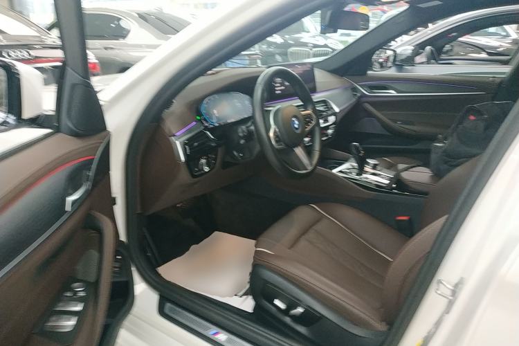 Used BMW 5 Series New Energy 2022 Restyled 535Le M Sport Package Driver Seat