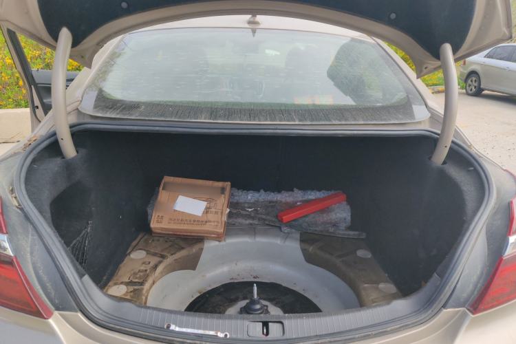 Used Buick Regal 2014 1.6T Fashionable Tech Edition Trunk