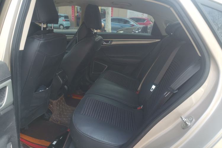 Used Geely Auto Emgrand GL 2017 1.8L Manual Elite Model
