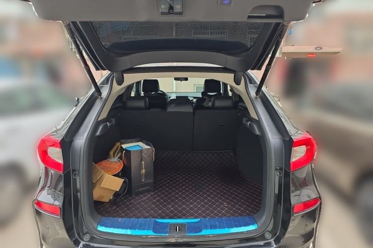 Used Honda Avancier 2017 240TURBO Two-Wheel Drive Luxury Edition Trunk