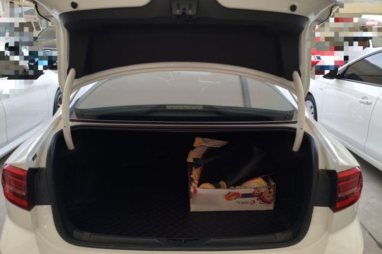 Used Volkswagen Lamando 2019 230TSI DSG Fashion Edition China V Standard Trunk